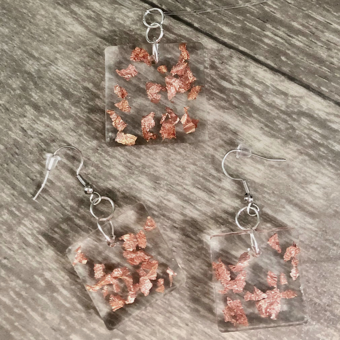 Rose gold necklace made with uv resin jewelry set