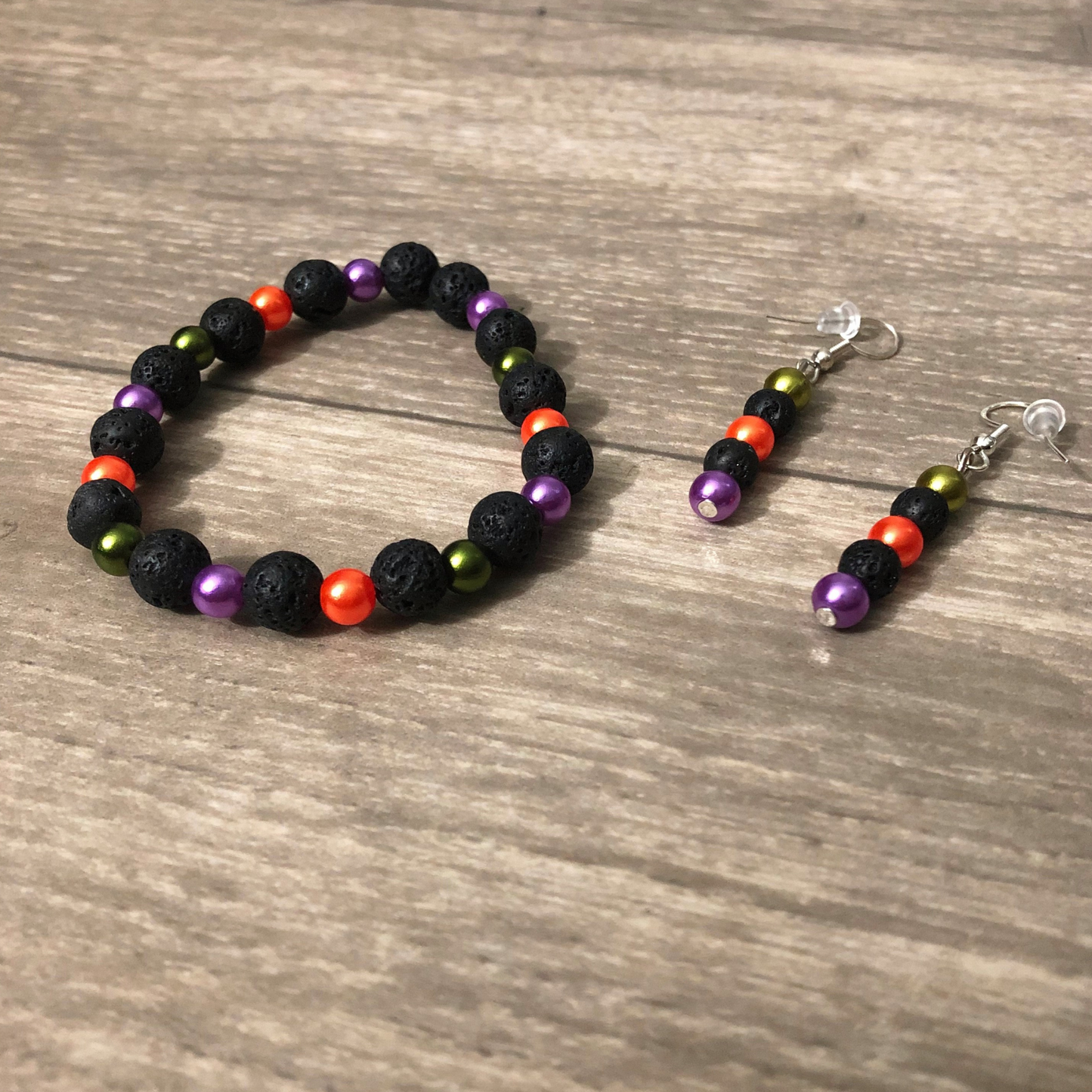 Handmade fall beaded stretch bracelet with earring set