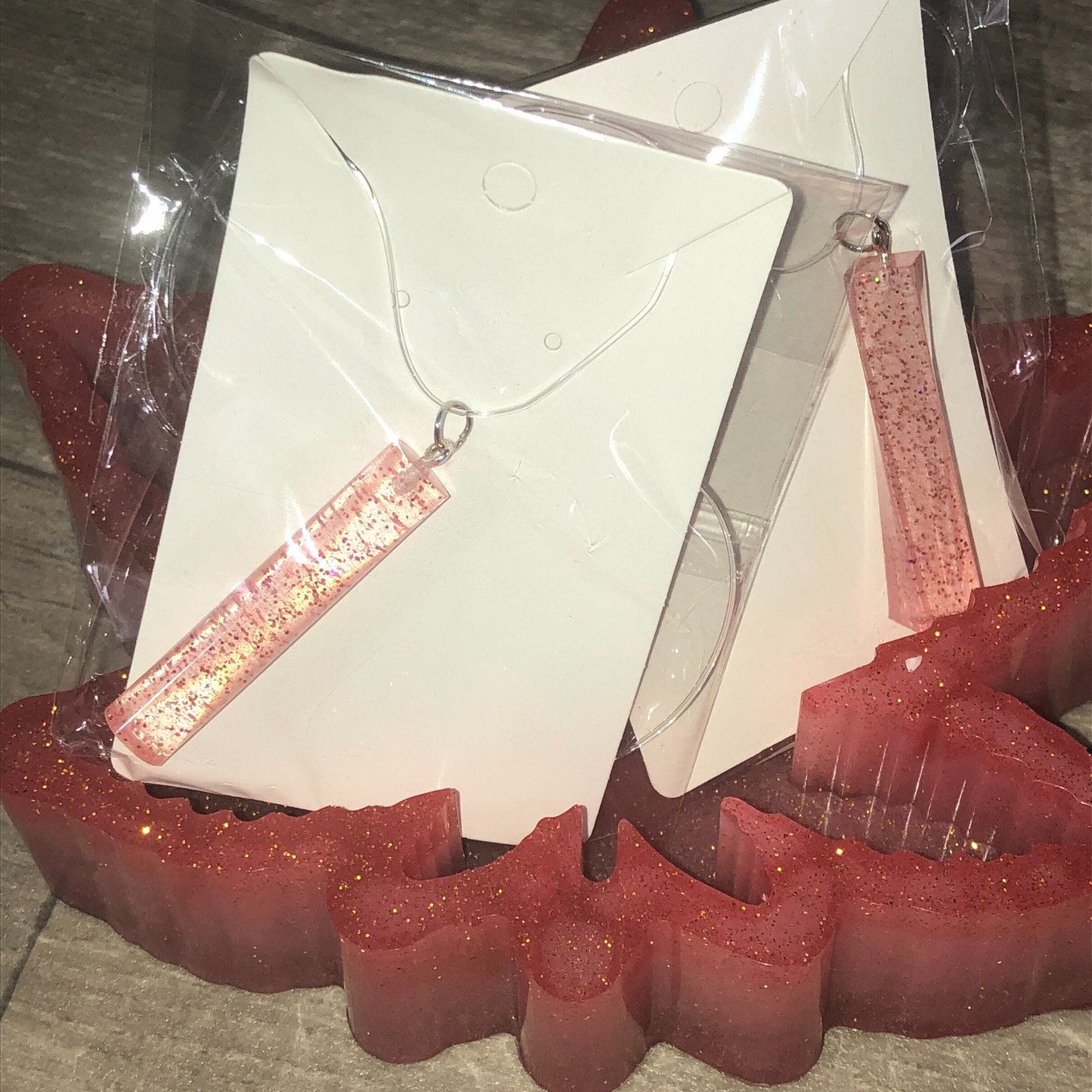 Red large marshmallow colored leaf ashtray with accessories gift set