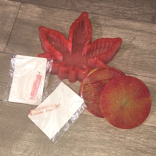 Red large marshmallow colored leaf ashtray with accessories gift set